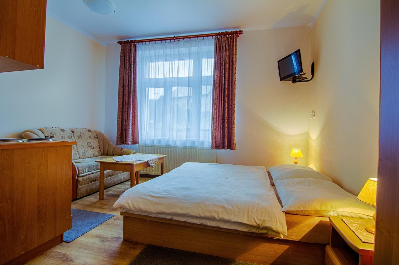 Apartmany Centrum With Garage Рокитніце-над-Їзероу Екстер'єр фото